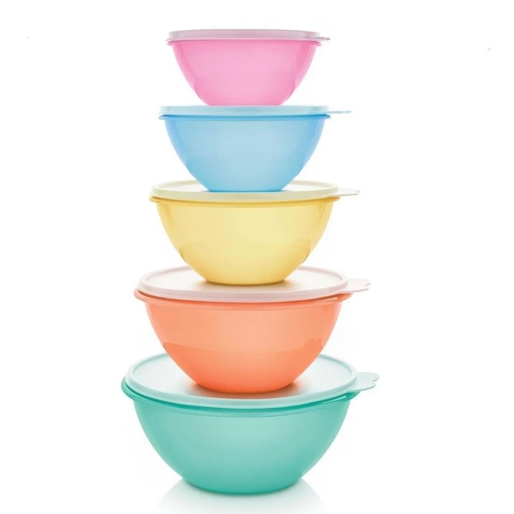 Tupperware Wondelier 5 piece bowl set with lids